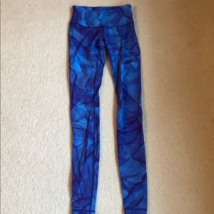 lululemon blue patterned leggings